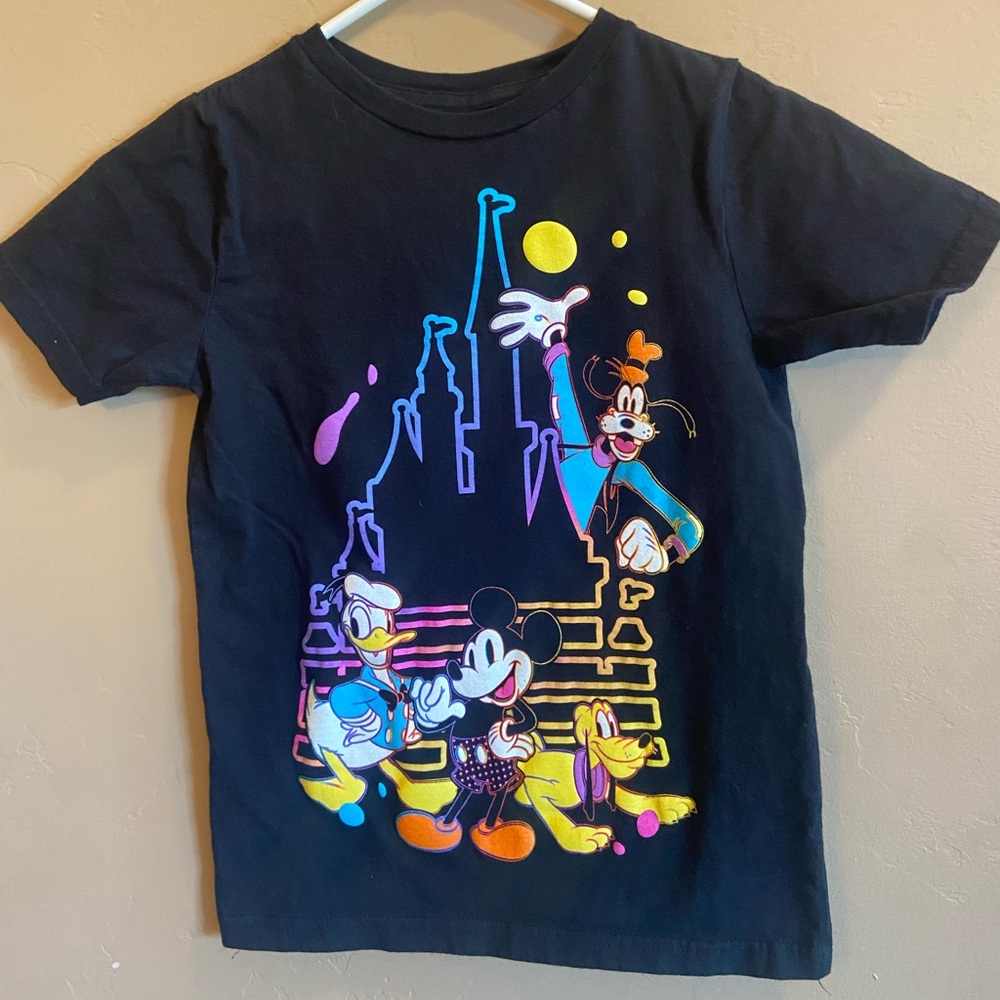 Disney Parks Mickey & friends castle shirt black bright colors cotton